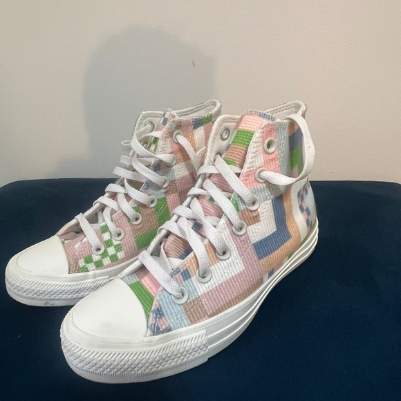 Converse - Picture 4 of 4